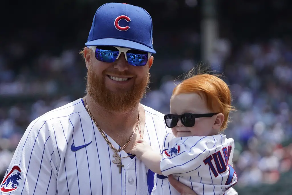 Quick Reminder of Why Justin Turner Spells Michael Busch Against Southpaws -