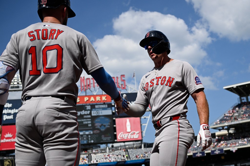 Red Sox erupt for seven runs in third inning, blow out Nationals 10-3