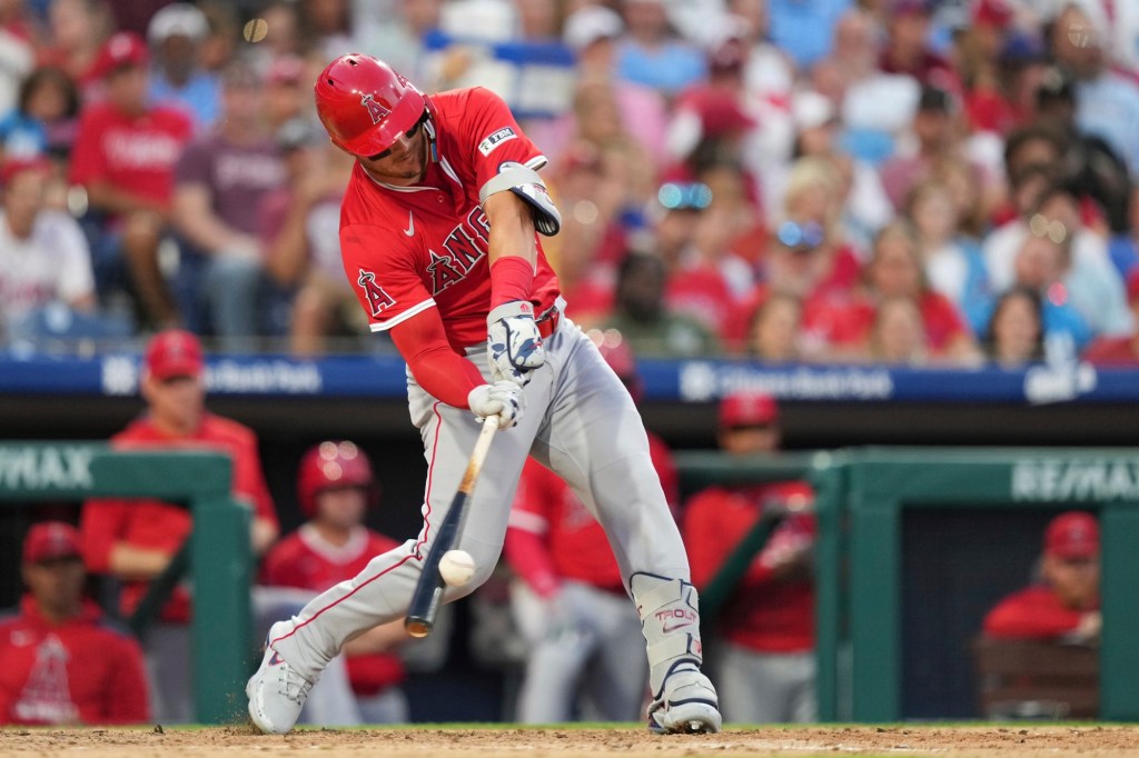 Deep into career, Philadelphia still on Mike Trout's mind