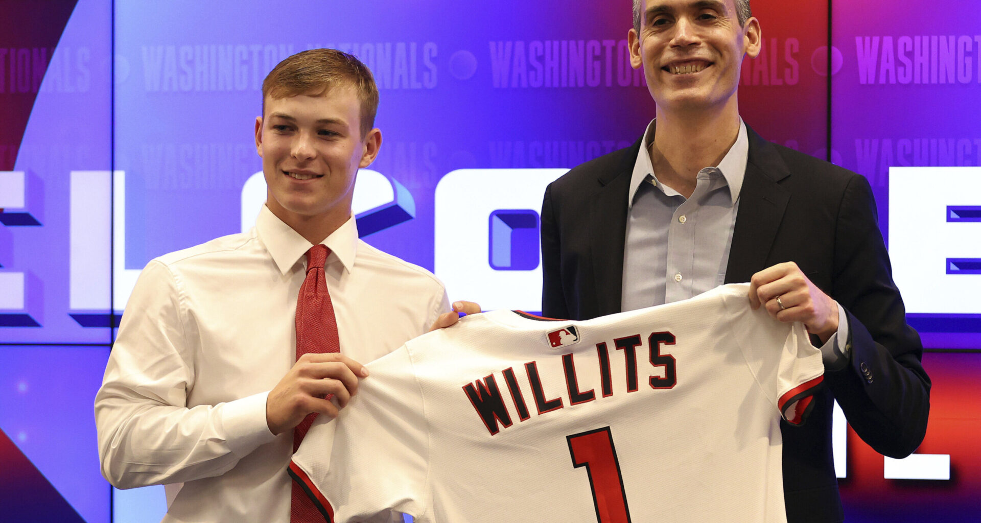 17-year-old Eli Willits, No. 1 overall pick in MLB Draft, signs with Nationals