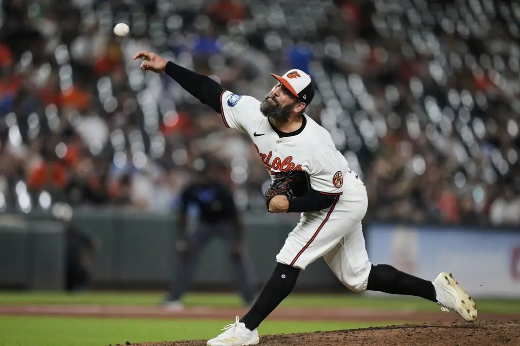 Cubs Acquiring Andrew Kittredge -