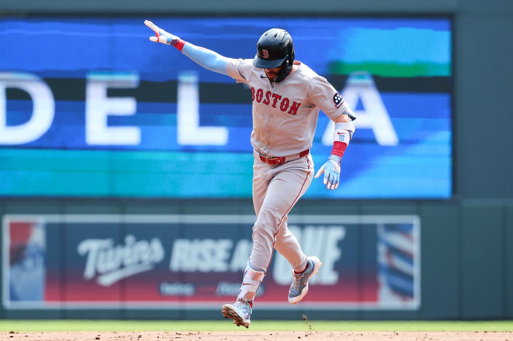 Red Sox hit 4 homers in 13-1 finale victory over Twins