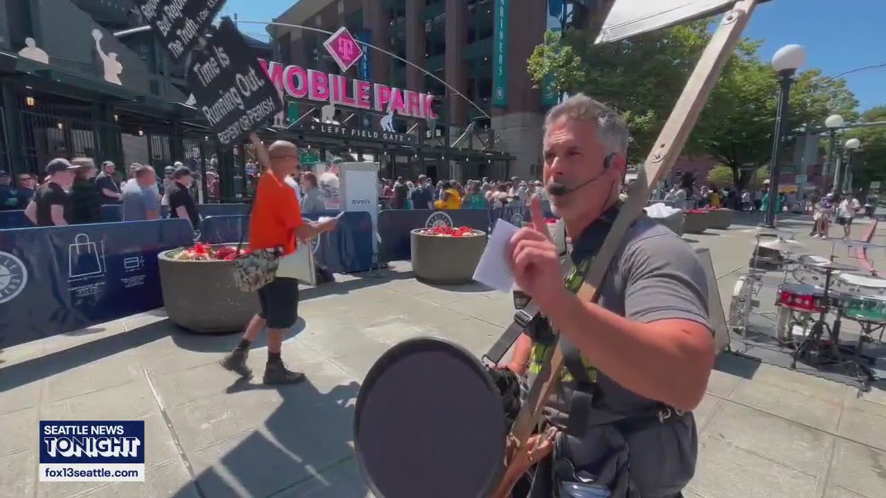 Locals question if notorious Seattle megaphone preacher is breaking the law