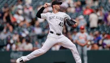 Colorado Rockies relief pitcher Tyler Kinley (40) pitches in the ninth inning against the St. Louis Cardinals at Coors Field.