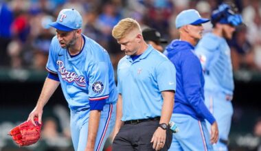 Texas Rangers RP Chris Martin exits game vs. Tigers with leg injury