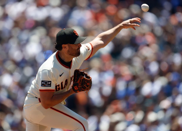 San Francisco Giants starting pitcher Ray Robbie (38) throws against...