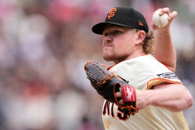 San Francisco Giants' Logan Webb pitches to a Pittsburgh Pirates batter during the fourth inning of a baseball game Wednesday, July 30, 2025, in San Francisco. (AP Photo/Godofredo A. Vásquez)