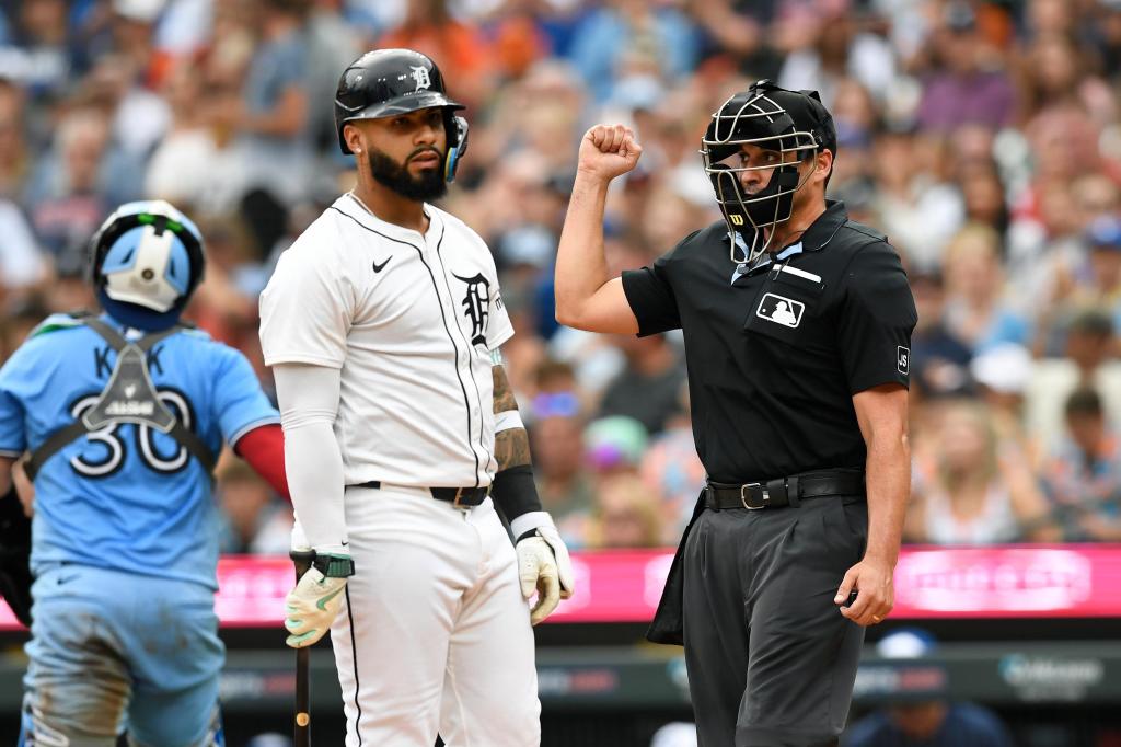 Bichette lifts surging Blue Jays to 6-1 win over slumping Tigers – The Oakland Press