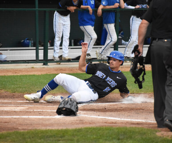 Brewers slide by Martins in 7 | News, Sports, Jobs