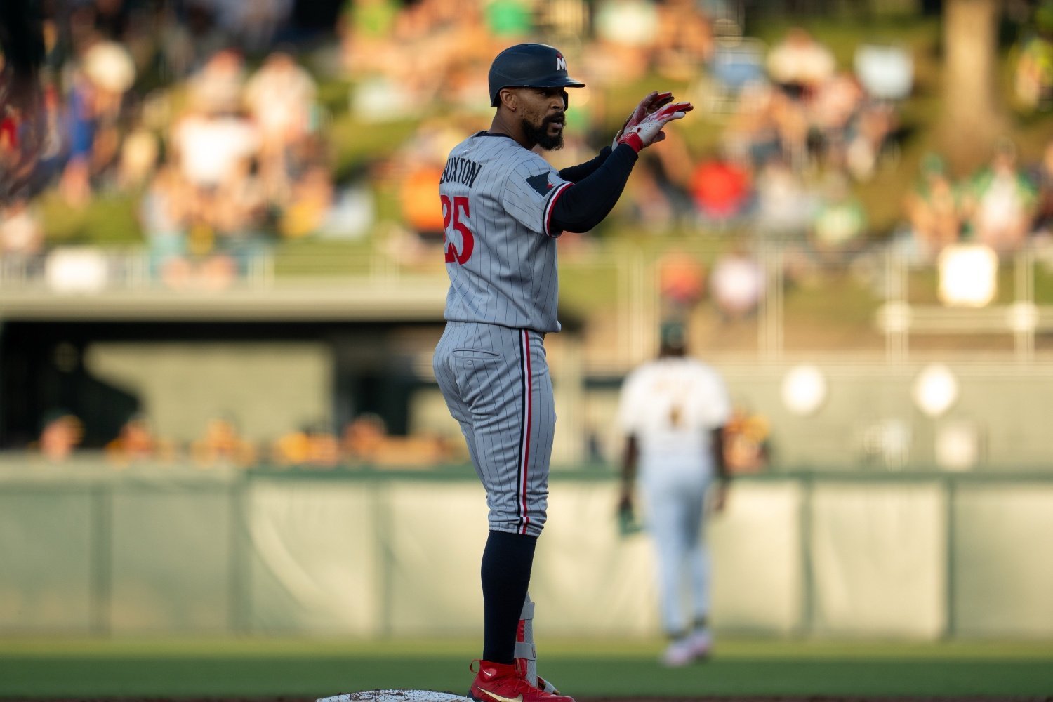 Could the Phillies Swing Big for Byron Buxton? Don’t Count On It - Twins