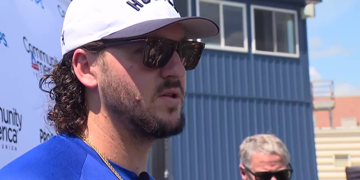 Royals' Vinnie Pasquantino hosts youth baseball camp