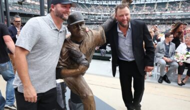White Sox honor Mark Buehrle with statue – Chicago Tribune