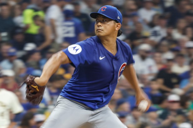 Chicago Cubs starting pitcher Shota Imanaga throws to the Milwaukee Brewers during the third inning of a baseball game, Wednesday, July 30, 2025, in Milwaukee. (AP Photo/Jeffrey Phelps)