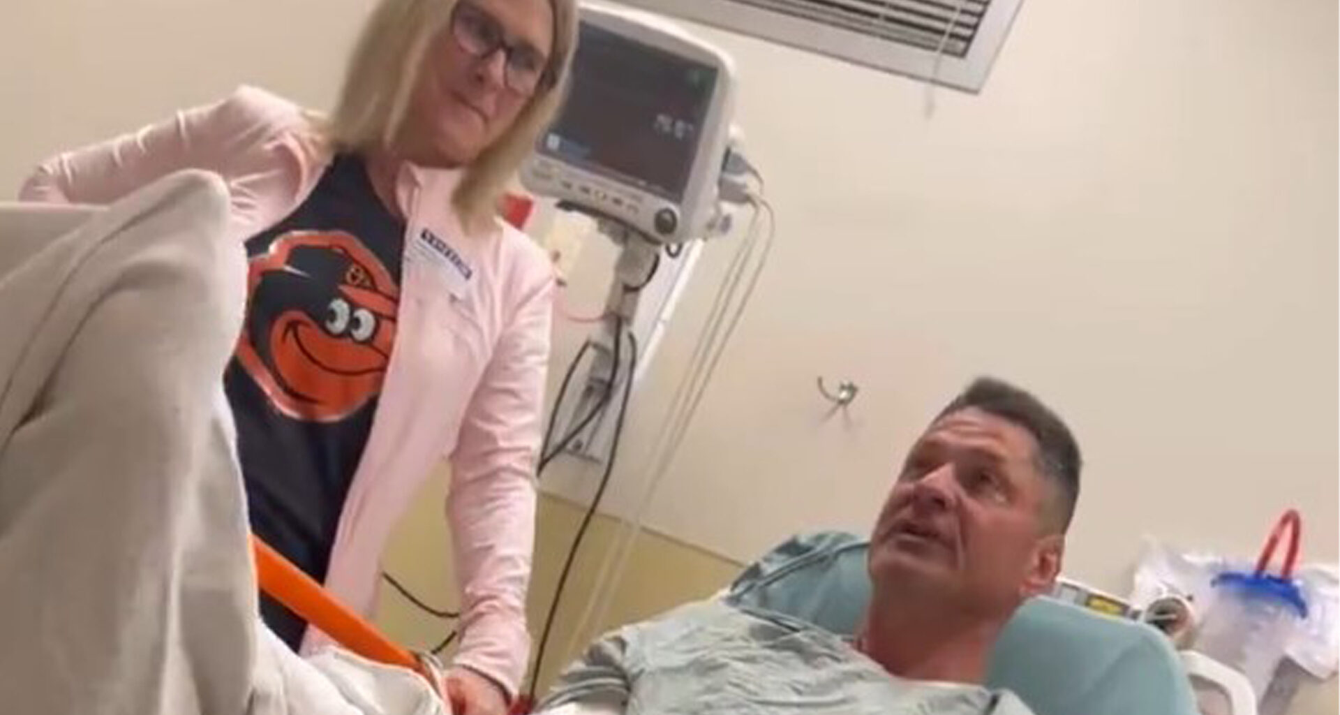 Baseball Hall of Famer rushed to hospital after suffering horrifying injuries in 25ft fall from deer stand