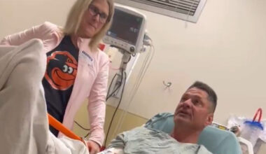 Baseball Hall of Famer rushed to hospital after suffering horrifying injuries in 25ft fall from deer stand