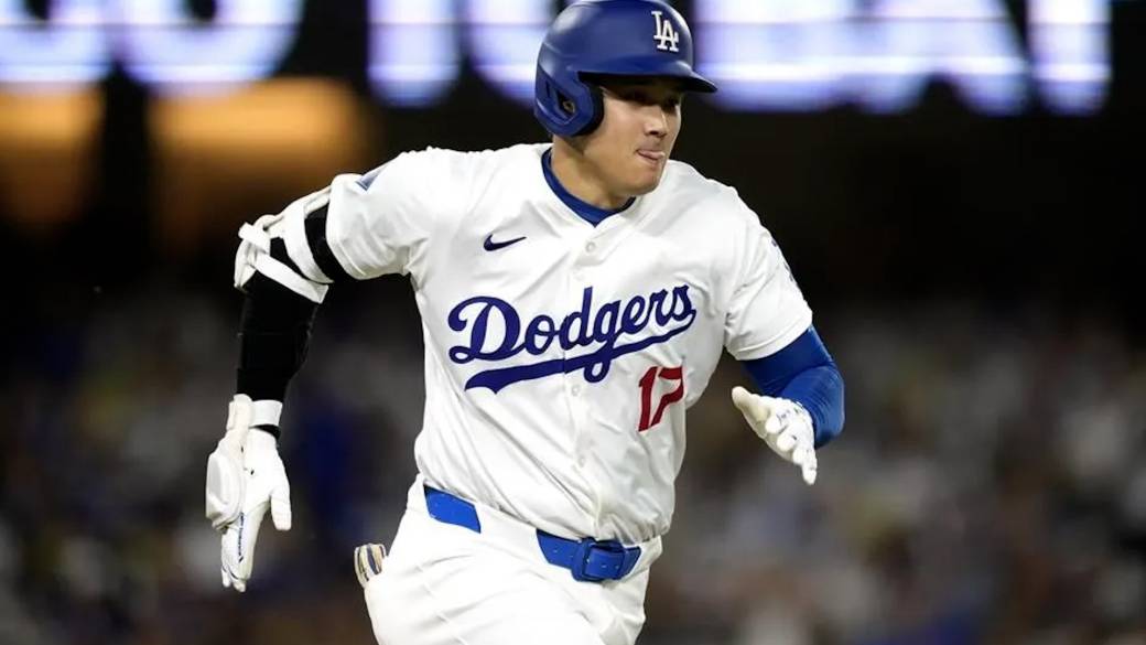 Click to play video: 'Shohei Ohtani hits record-breaking 50 home runs, steal 50 bases in 1 season'