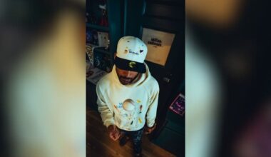 Former Braves player turned artist partners with New Era for limited edition MLB All-Star caps