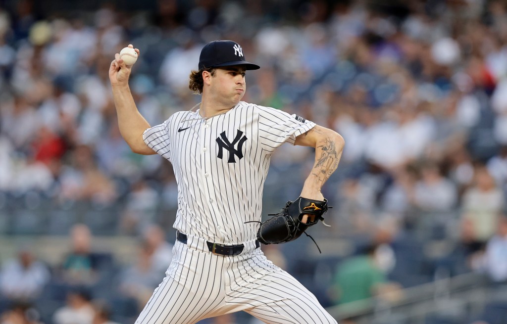 Cam Schlittler's strong debut fuels Yankees' win vs. Mariners