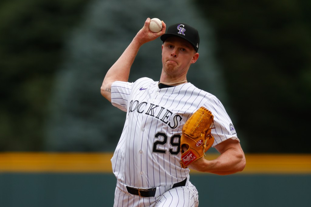 Rockies blank Cardinals 6-0, notch first shutout in 220 games