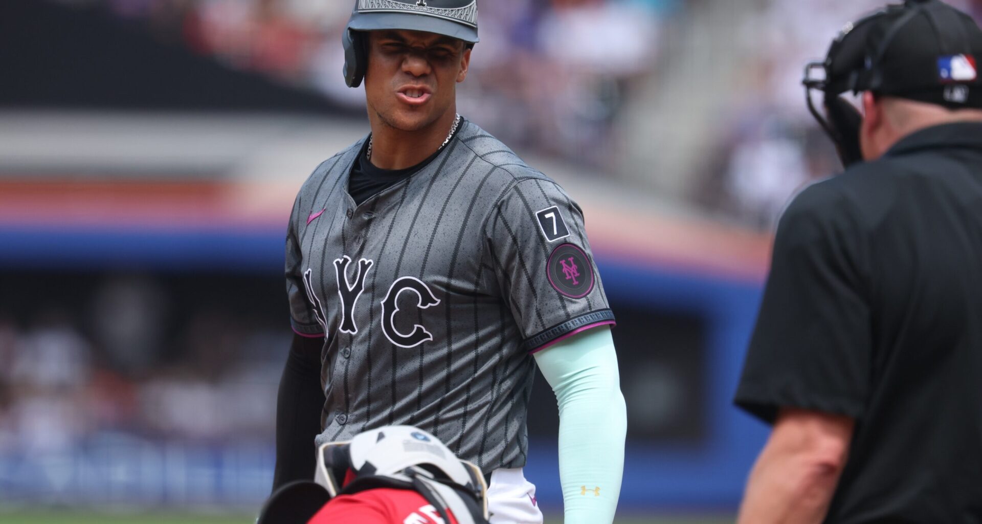 Mets Score Late To Salvage Game Against Reds