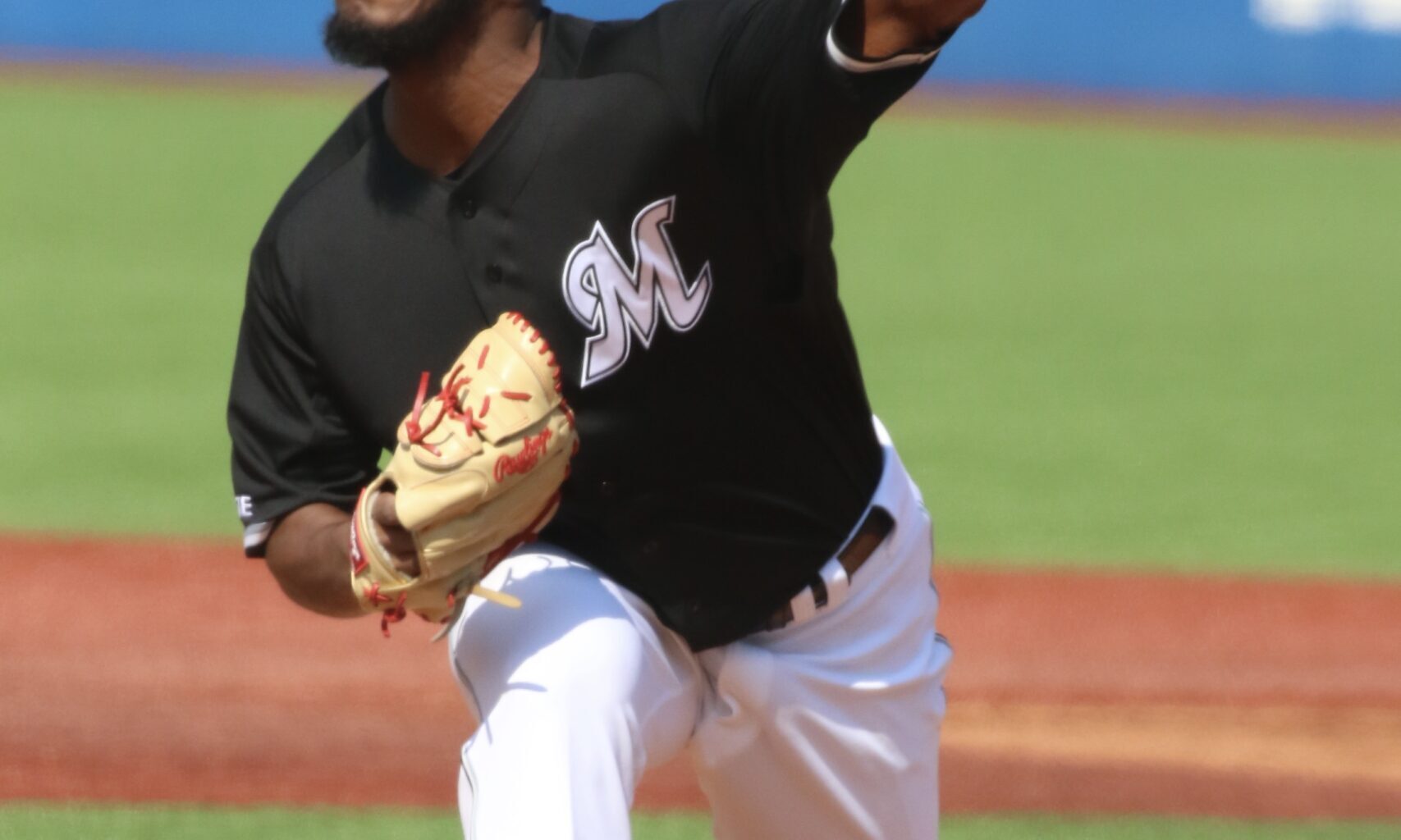 CPBL Pitcher CC Mercedes Contract Purchased by Kiwoom Heroes