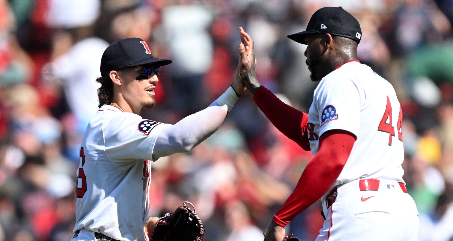 Red Sox Outfielder Gives Peek Behind Clubhouse Curtain