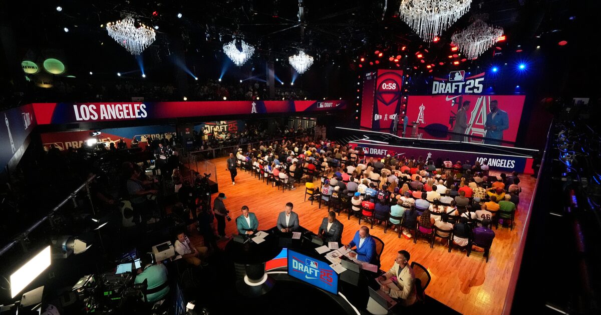 Who is Gavin Fien? 5 things to know about the Texas Rangers’ 2025 first-round pick