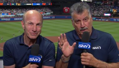 During Mets game, Keith Hernandez discusses plunger usage
