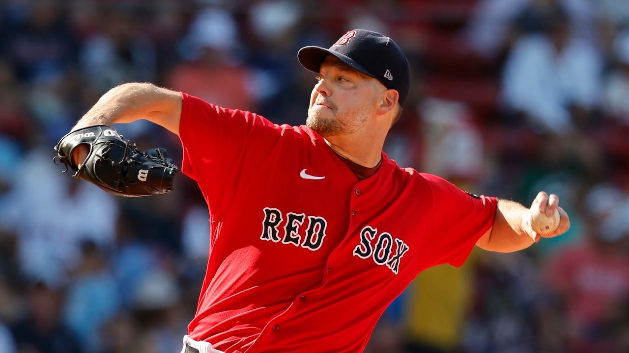 Ex-Red Sox pitcher called up by Royals, will pitch for 14th MLB team (report)