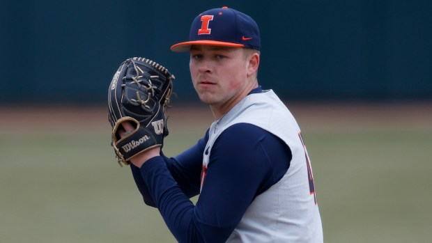 Illinois right-hander Riley Gowens