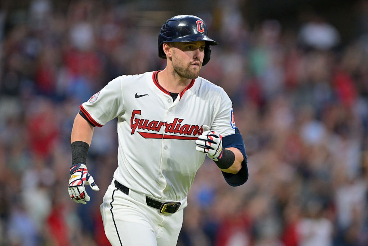 Guardians’ Lane Thomas hopes walking cast will speed recovery from plantar fasciitis