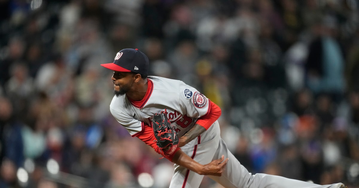 Texas Rangers sign former draft choice and prospect Carl Edwards Jr. to minor league deal
