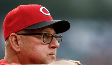 Francona and Cash's friendly feud continues with scoreboard prank