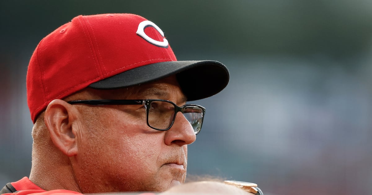 Francona and Cash's friendly feud continues with scoreboard prank