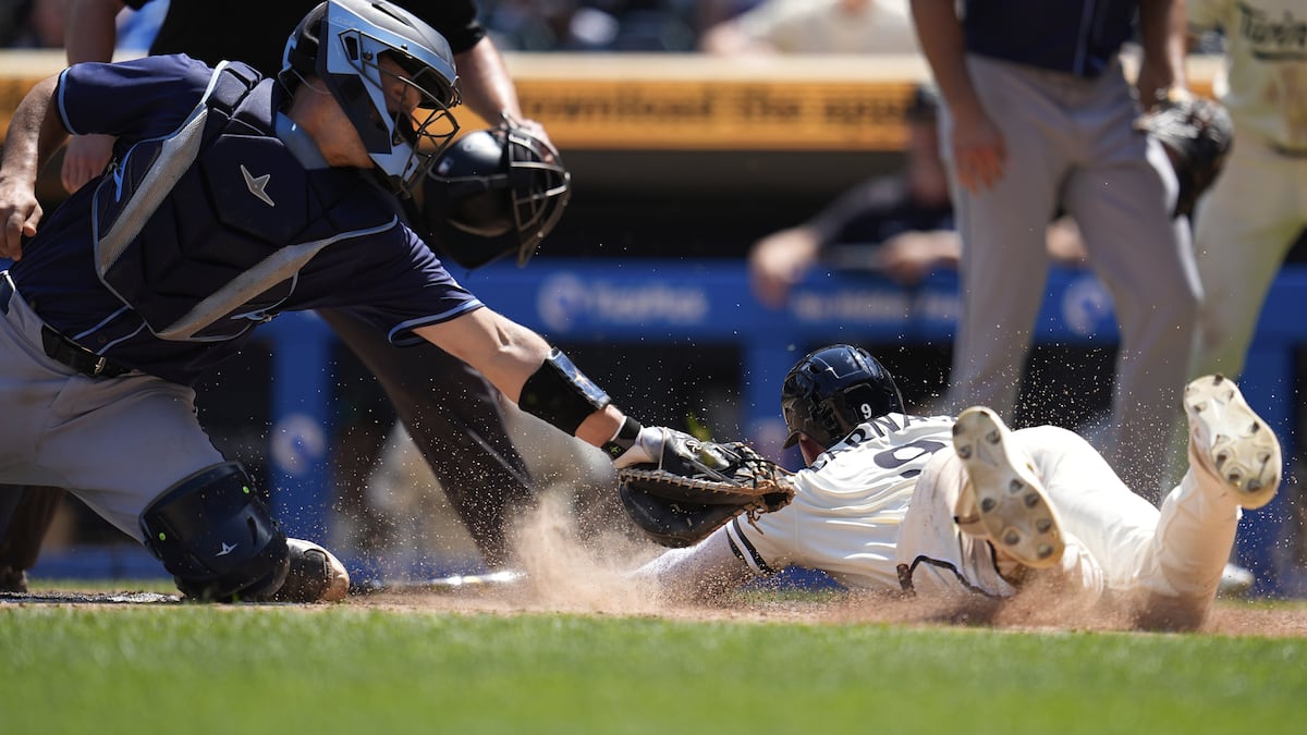 Rays blow another late lead, but this time they rally to win in 10th