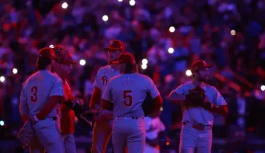 5-player Phillies trade proposal lands two coveted relievers in Philadelphia image