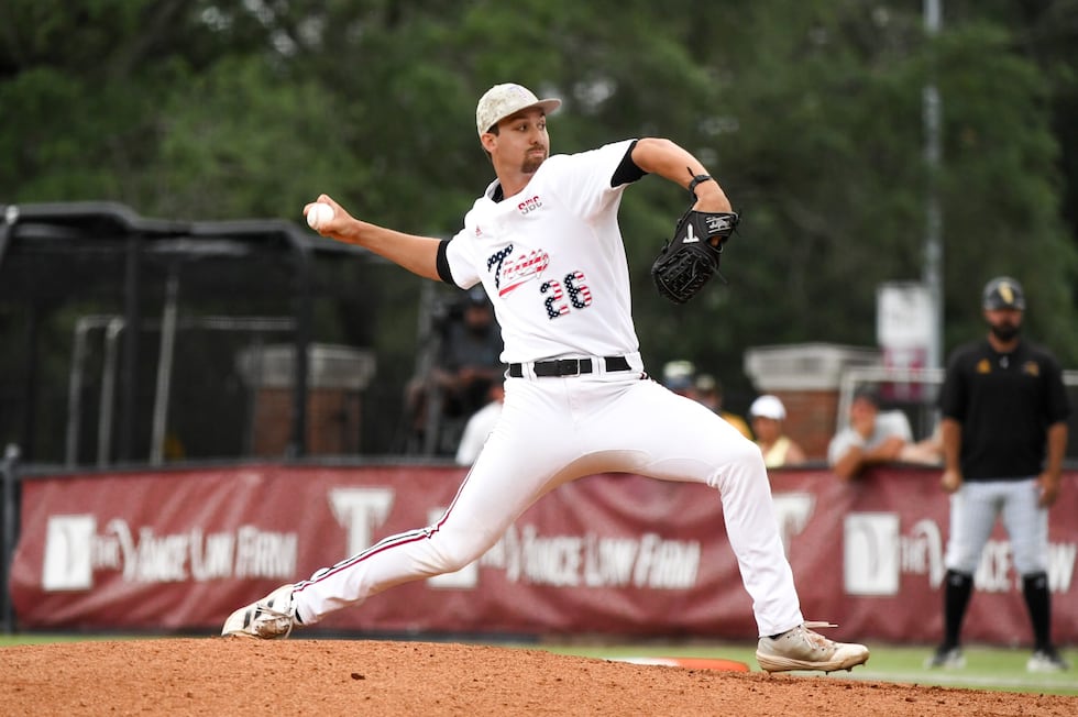 Troy's Adam Falinski Signs with the Minnesota Twins