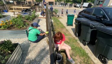 More than 500 volunteers helped at the annual community makeover day (Spectrum News 1/Katie Kapusta)