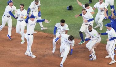 Blue Jays tickets spiking as Toronto continues winning ways, topping Yankees
