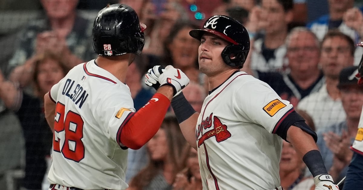 Braves explode for seven in sixth in win over Angels