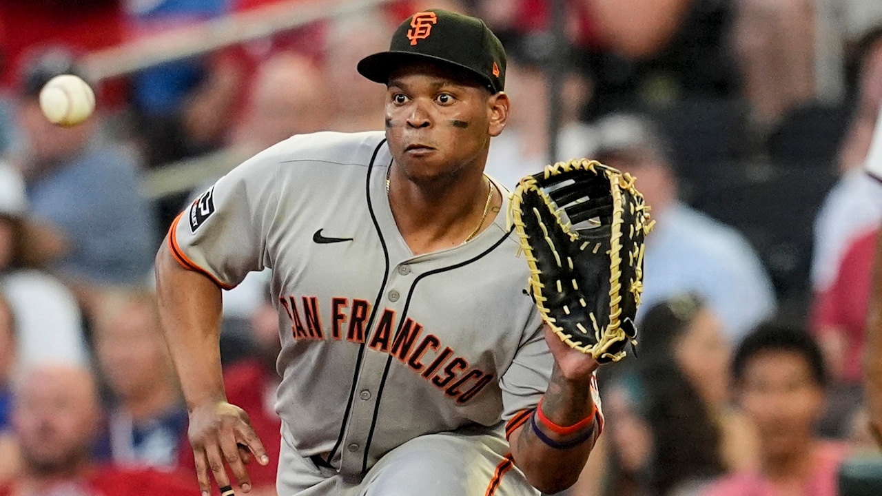 Where to watch Giants-Pirates MLB game tonight free livestream