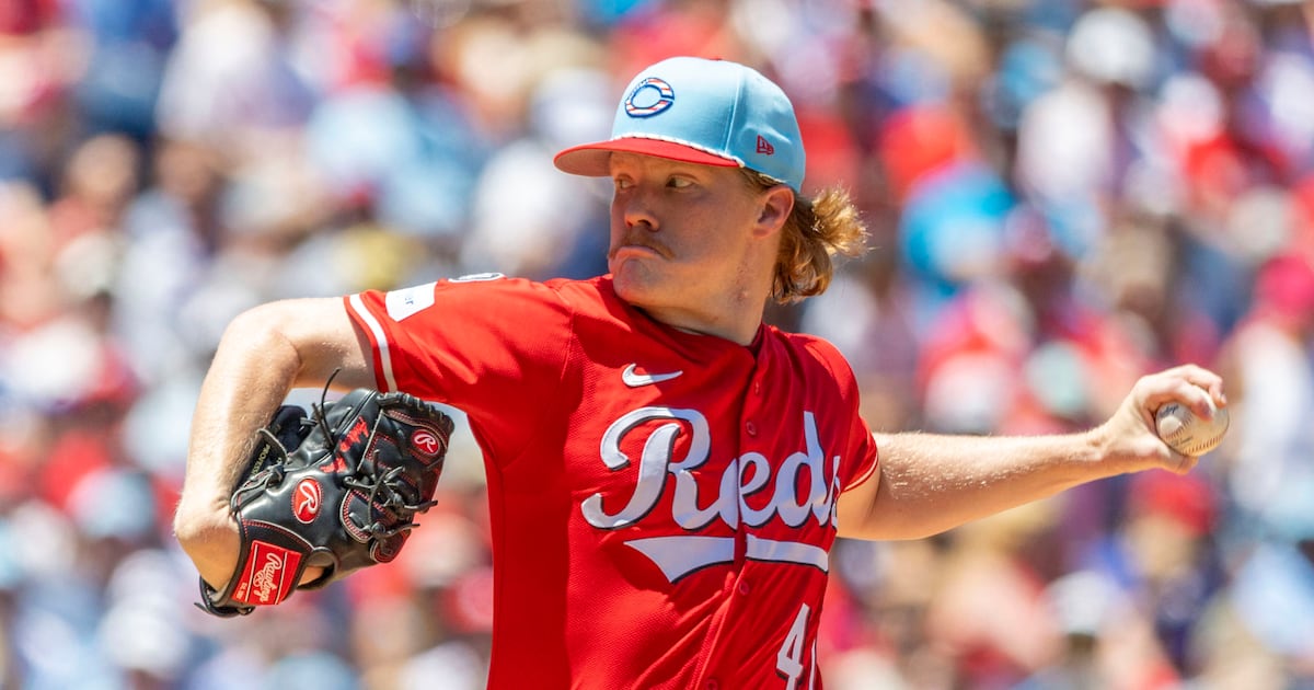 Cincinnati Reds take big lead in 3rd inning, hang on to beat Philadelphia 9-6