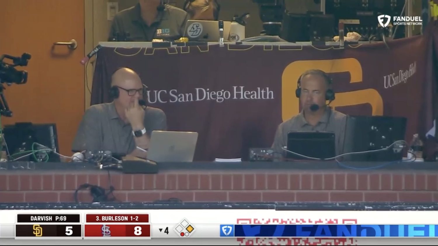 San Diego Padres analyst Mark Grant caught picking his nose