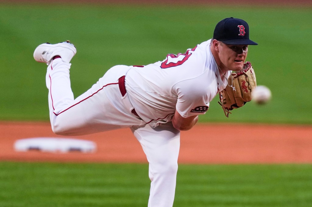 Red Sox-Reds suspended after 3 innings due to heavy storms, lightning