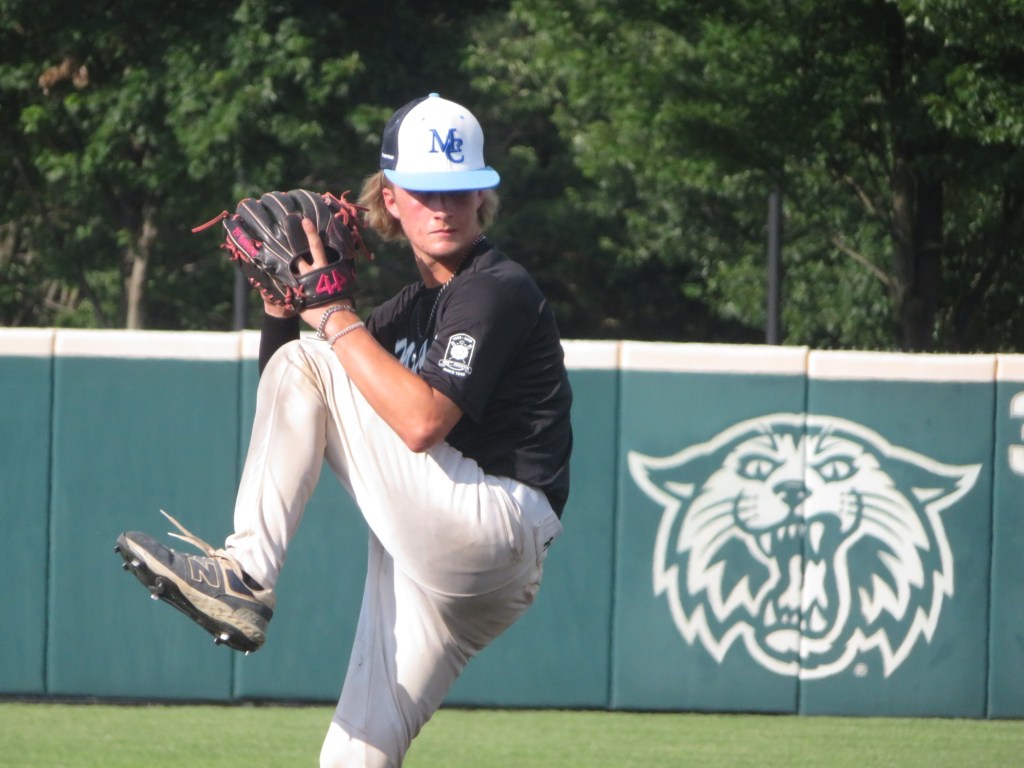 Pitching, defense lead Mount Carmel past Roslyn