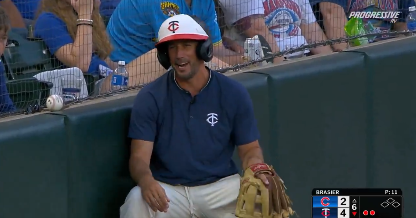 Twins broadcaster makes unusual return to the field