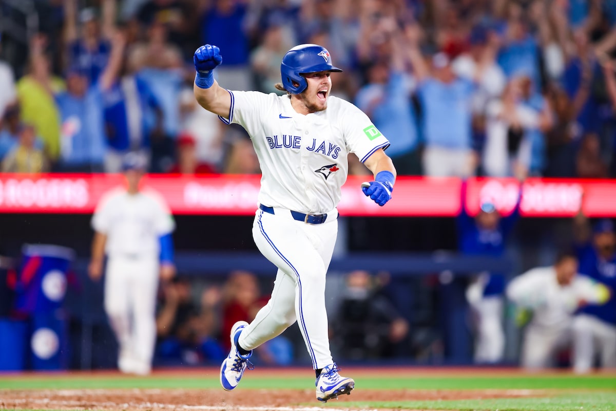 Blue Jays secure 7th straight win, beat Los Angeles Angels 4-3
