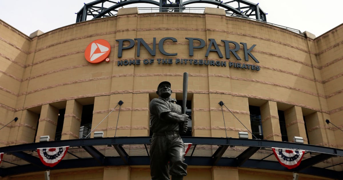 Pittsburgh Pirates will replace ‘Bucco Bricks’ at PNC Park with bronze plaques