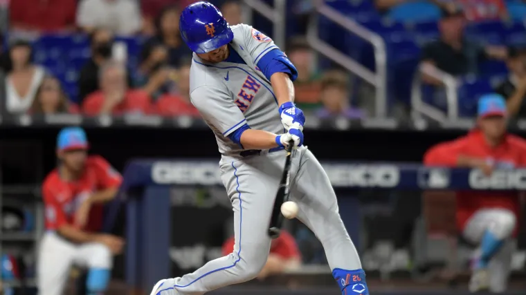 Mets, Giants' former slugger signs in Japan after 72 MLB home runs image