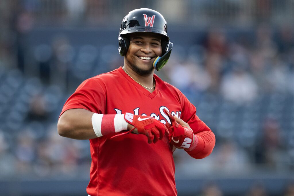 Red Sox, Ronaldo Hernandez Agree To Minor League Deal